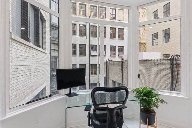 Building Photo - 201 Sansome St