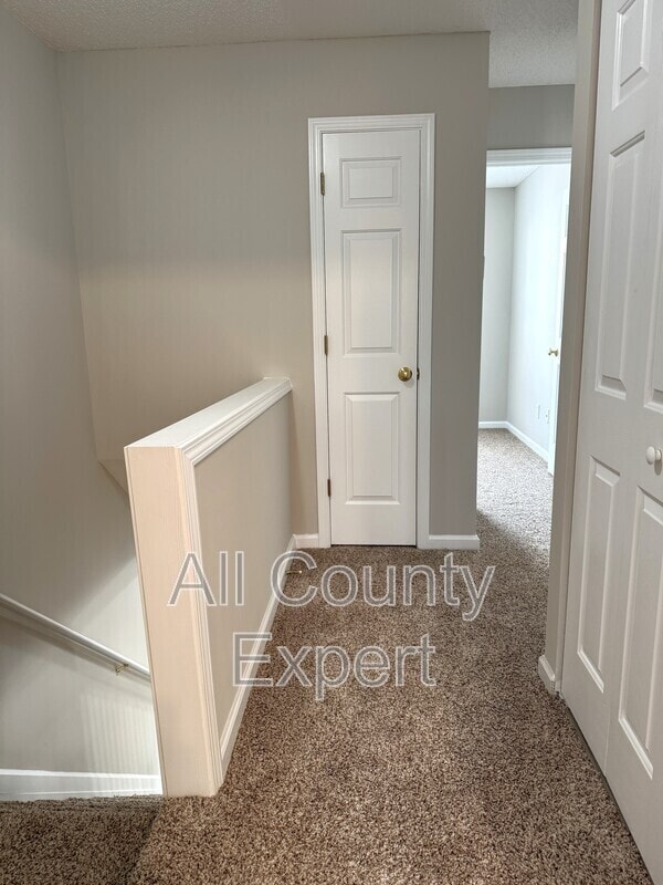 Building Photo - 4123 Howell Park Rd