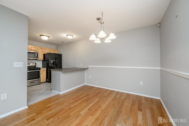 Building Photo - 180 Lackland Ave
