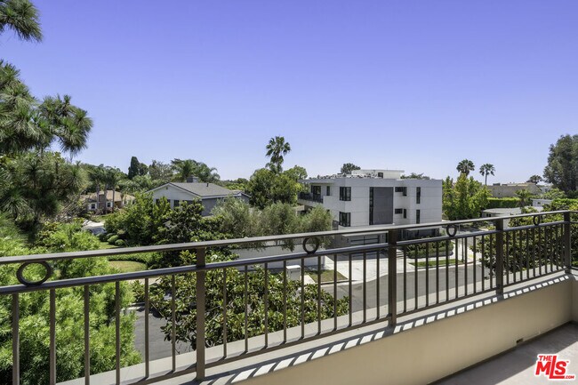 Building Photo - 1820 Benecia Ave