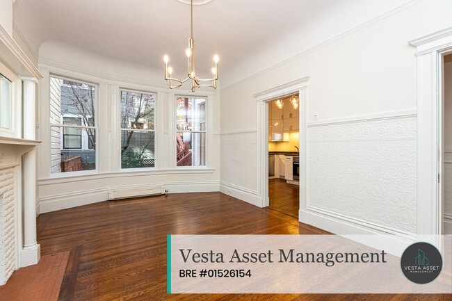 Building Photo - A Jaw-Dropping Light-Filled Three-Bedroom Home in the Heart of the City