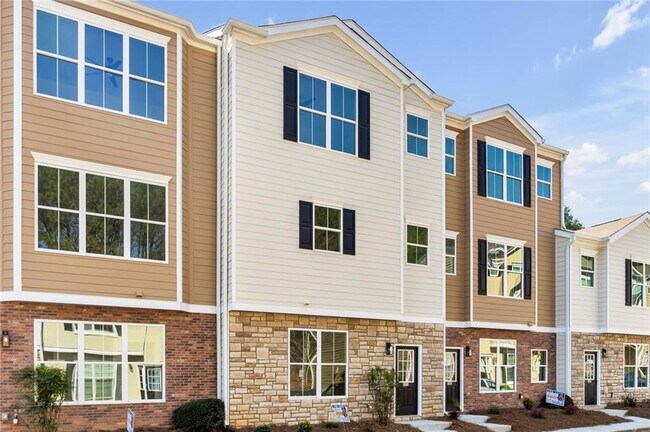 Building Photo - 203 Riverstone Commons Cir