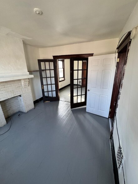 Building Photo - 4228 Greensburg Pike