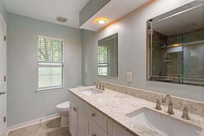 Building Photo - Spacious Kiln Creek Home with Smart Tech, ...