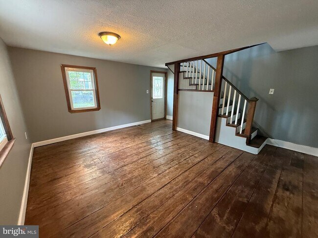 Building Photo - 1094 Kings Hwy