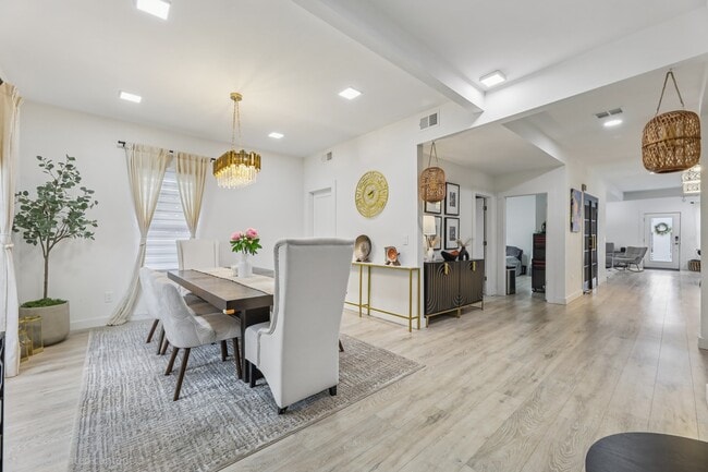 Building Photo - 84 Center Ave