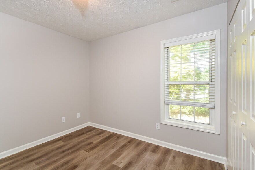 Building Photo - 2750 Northgate Way NW