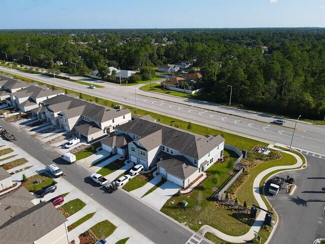 Building Photo - 121 Redbud Rd