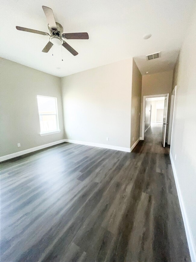 Building Photo - 8309 Parker Rd