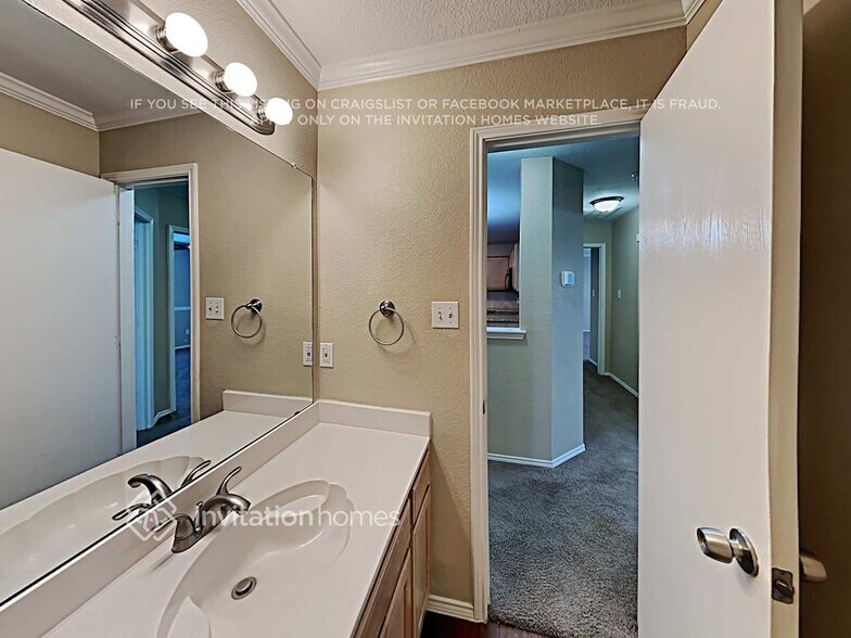 Building Photo - 8609 Trinity Vista Trail