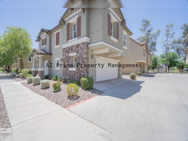 Building Photo - 5616 S 21st Pl