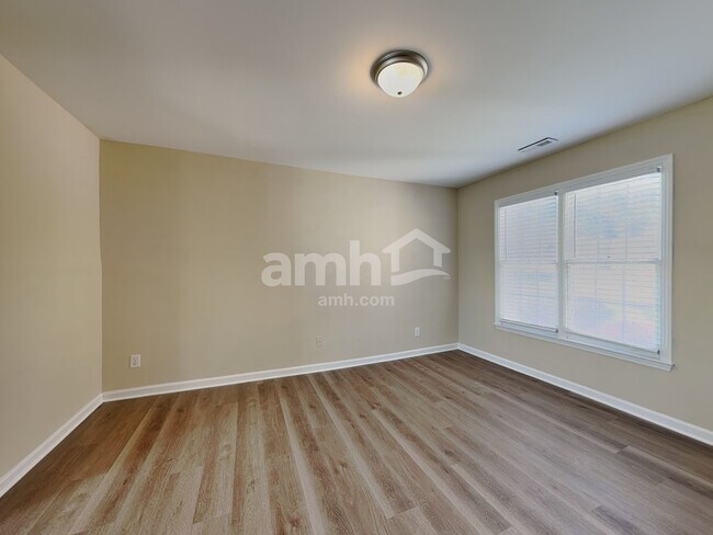 Building Photo - 1 Rosebank Ct