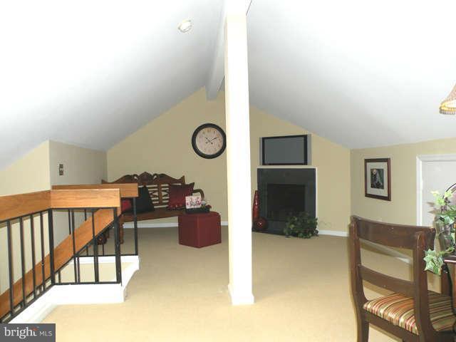 Building Photo - 601 Bashford Ln