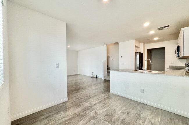 Building Photo - 12349 Radiant Sunrise Rd