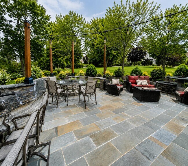 Building Photo - 9363 Tartan View Dr