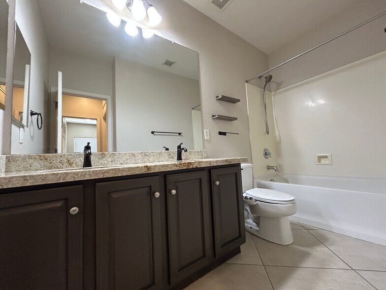 Building Photo - 5317 W Buckskin Trl