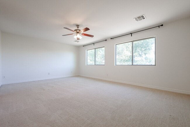 Building Photo - 2744 E Donato Dr