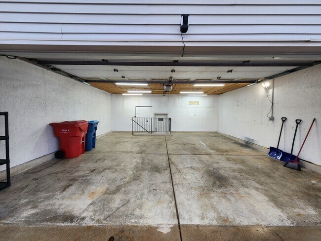 Building Photo - 12737 Wheeler St