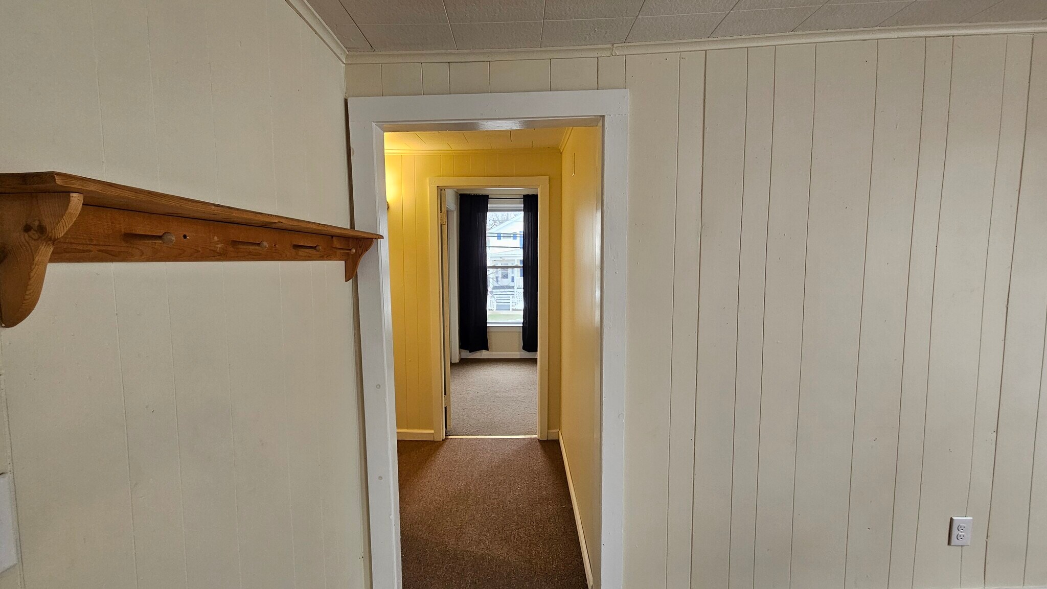 Building Photo - 160 E 2nd St