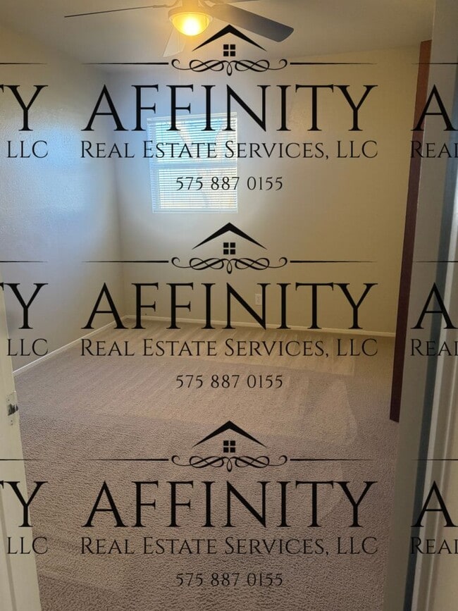 Building Photo - 3 bedroom home