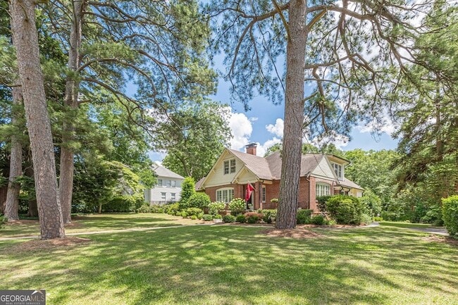 Building Photo - 1878 Cambridge Ave