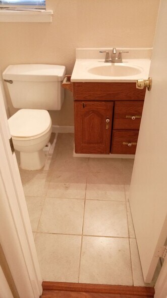 Building Photo - 210 W 14th St