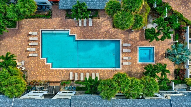 Building Photo - TWO BEDROOM TWO BATHROOM! WATERFRONT COMMU...