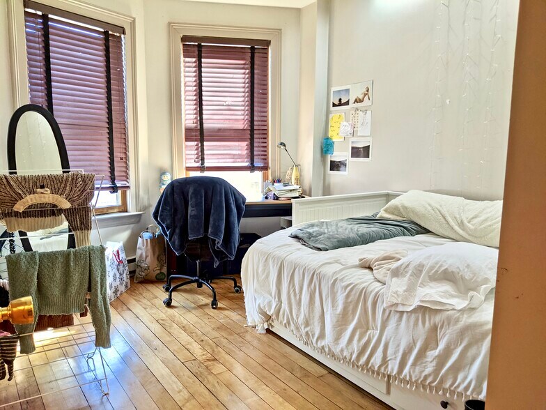 Building Photo - 616 Columbus Ave