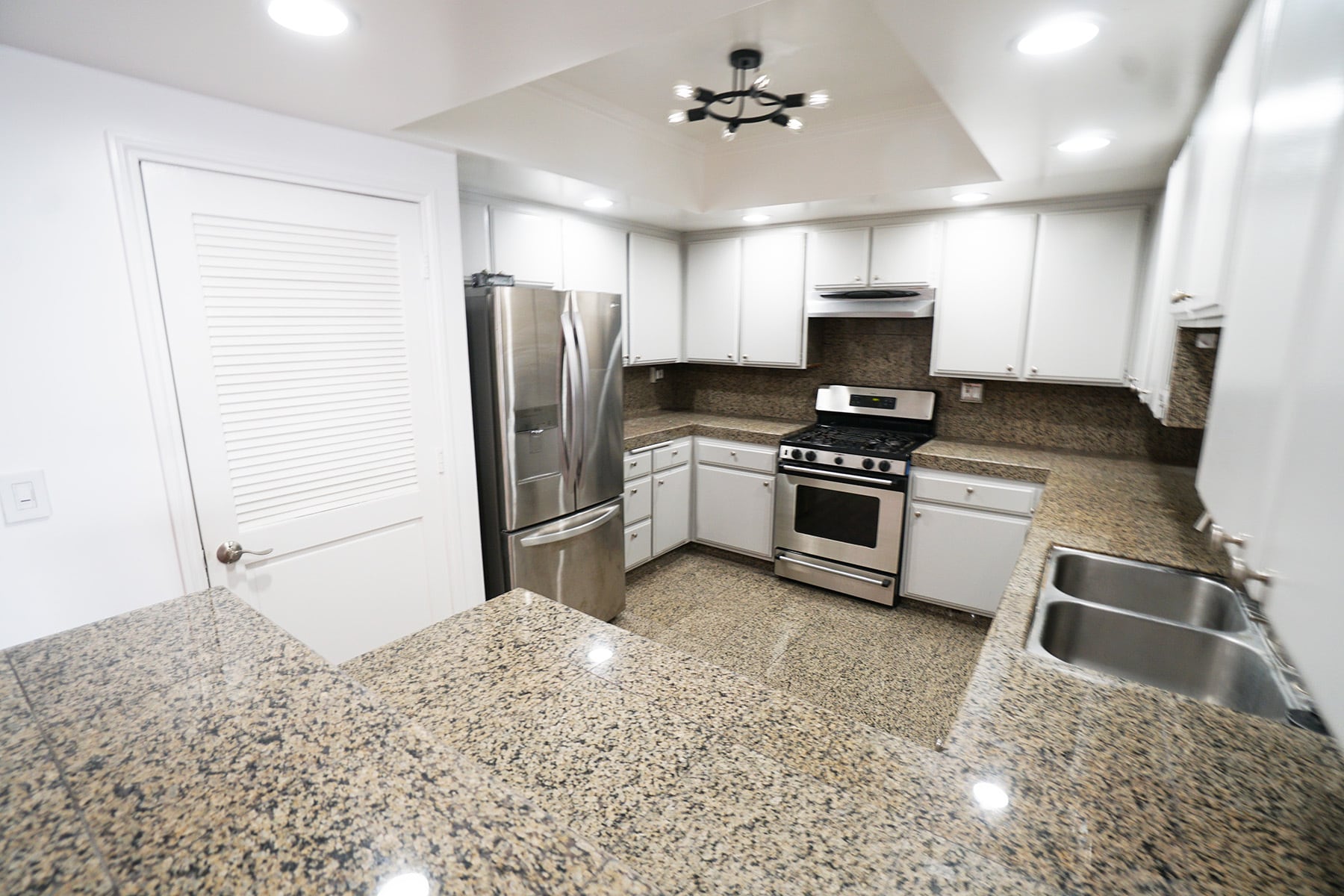 Kitchen - 1441 Federal Ave