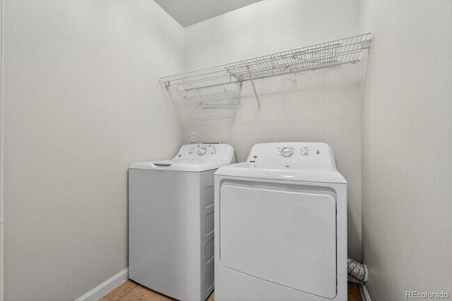 Building Photo - 5241 Helena St