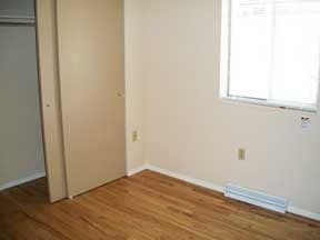 Building Photo - 524 Mercer Rd