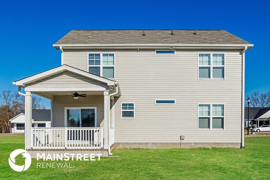 Building Photo - 187 Day Lily St