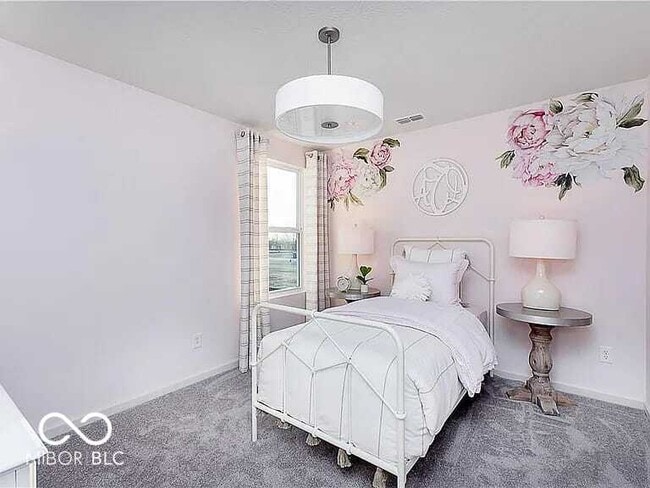 Building Photo - 4894 Oak Hl Dr