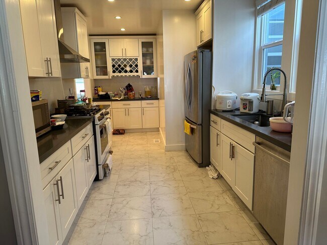 Building Photo - Charming Remodeled Home in Prime Excelsior...