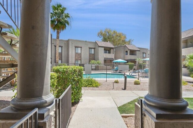 Building Photo - Prime poolside corner 2 bedroom 2 bath con...