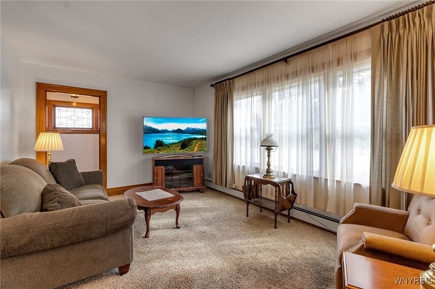 Building Photo - 5232 Genesee St