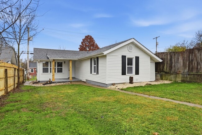 Primary Photo - 228 E Siebenthaler Ave