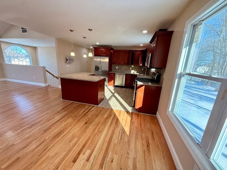 Building Photo - 230 Clark St