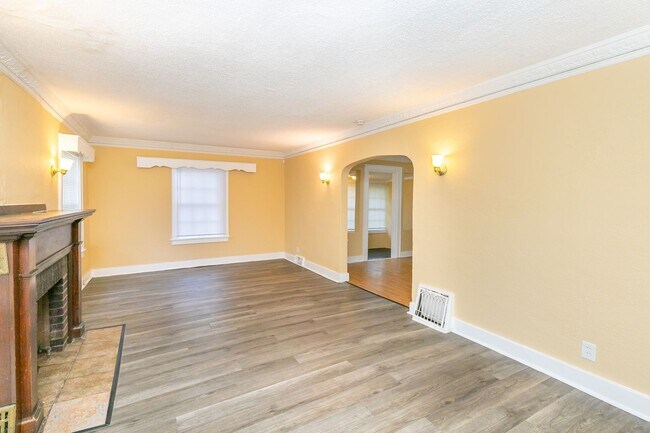Building Photo - Kansas City 3 Bed 1 Bath Home