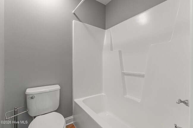 Building Photo - 108 Cypress Cir