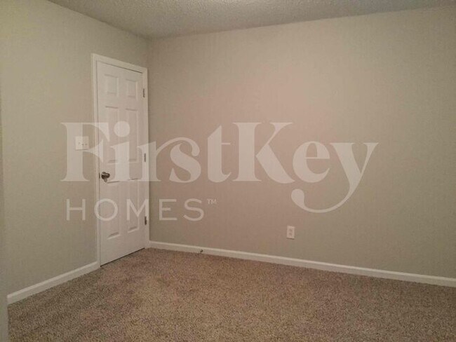 Building Photo - 13224 Greycrest Dr