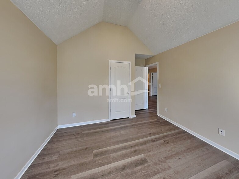 Building Photo - 3705 Sidda Way