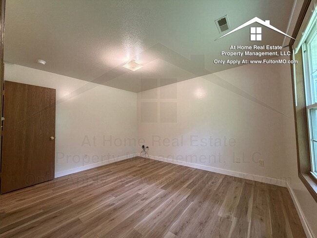 Building Photo - Law Court 469–471 Duplex