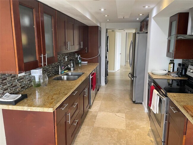 Building Photo - 210 174th St