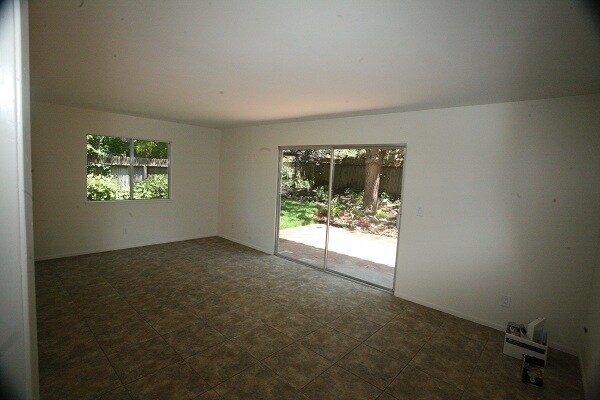 Building Photo - 28614 Coveridge Dr