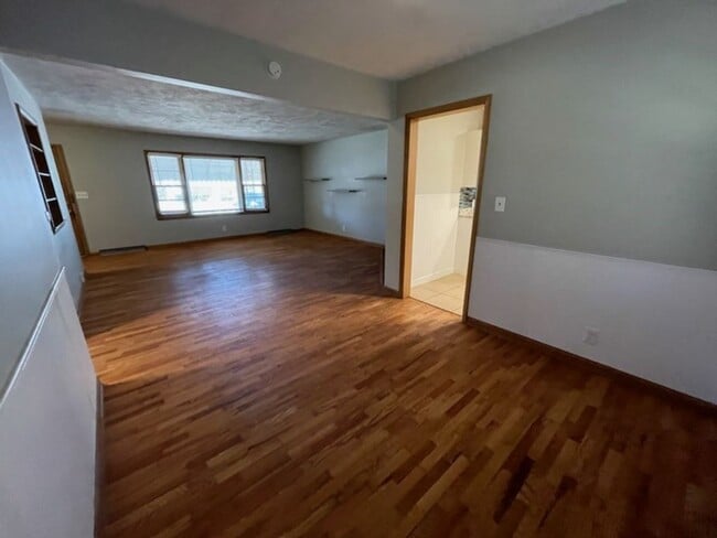 Building Photo - GREAT LOCATION!! Close to Mercy Hospital!