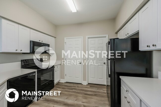 Building Photo - 3202 6th St W