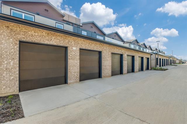 Building Photo - 5008 Soaring St