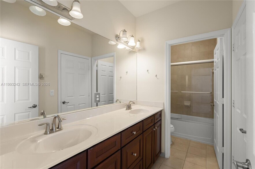 Building Photo - 10021 NW 87th Ter