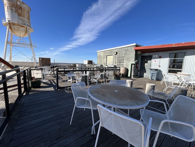 Building Photo - 426 Marietta St NW